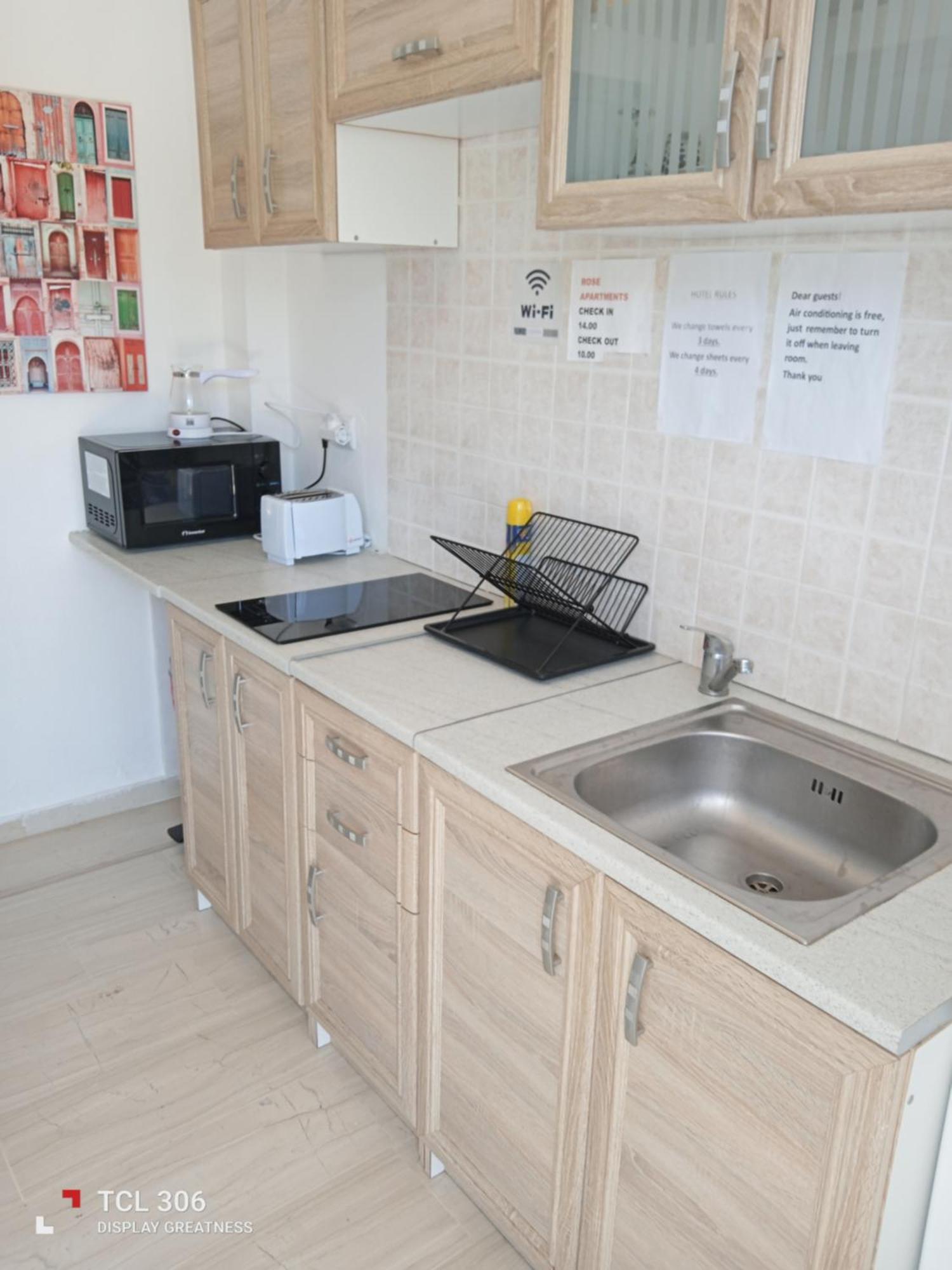 Rose Apartments Mesonghi Moraitika Zewnętrze zdjęcie
